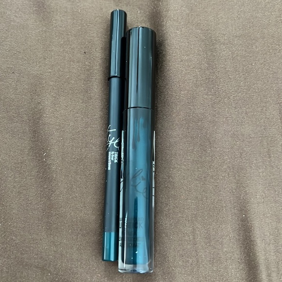 Kylie cosmetics liquid lipstick and lip liner - Picture 3 of 4